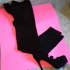 Metaphor Black Leggings